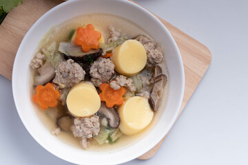 Clear Soup with Tofu, Minced Pork, Vegetables and Carrots