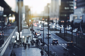 Obraz premium 夕暮れの道路 交通イメージ