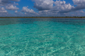 Fototapeta na wymiar beautiful blue caribbean sea water wave horizon