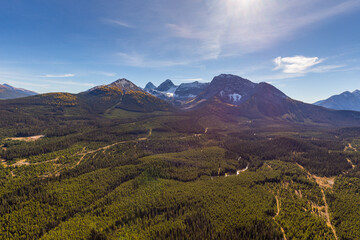 Fototapeta premium Scenic autumn views of Spray Valley, Peter Lougheed, and Bragg Creek Provincial Parks, in Kananaskis Country Alberta Canada