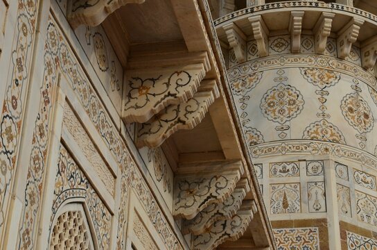 Detail of the Itmad-ud-Daula mausoleum in Agra