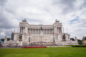 Obraz premium Long exposure of Vittoriano building on the Piazza Venezia in Rome, Italy