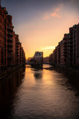 Hamburg Sonnenuntergang Wasserschloss Speicherstadt Fleet