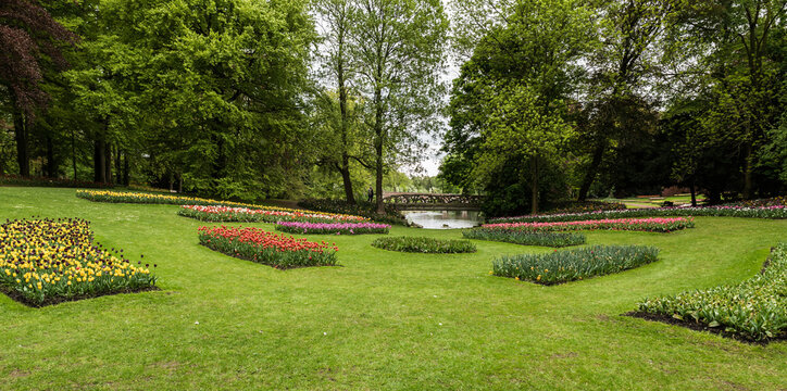 Panoramic view over the green gardens  during the flower exposition in the Groot-Bijgaarden castle