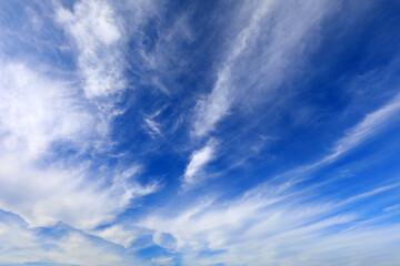 Obraz premium Autumn blue sky and white clouds, beautiful weather, North China
