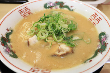 関西の豚骨醤油ラーメン