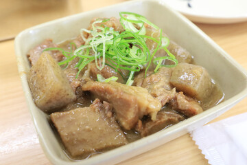 串カツ屋のどて焼き