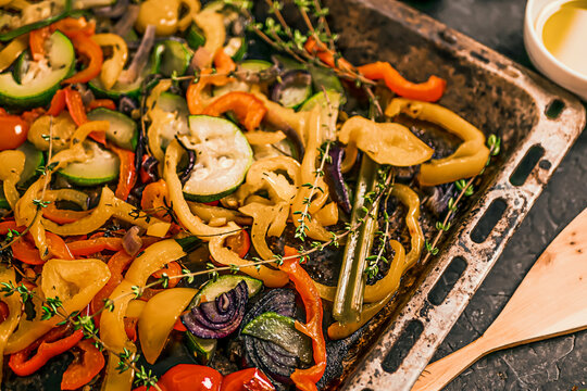  Baked Sheet-Pan Vegetables Closeup,  Roasted Sheet Pan Vegetables, Roasted Vegetables In The Oven Background, Vegan Cuisine Recipe, Healthy Food Concept