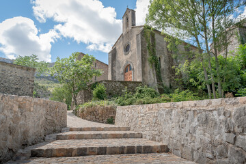 Fototapeta na wymiar Eglise du village du Cirque de Navacelles, Grands sites de France, Gard, Sud de la France.