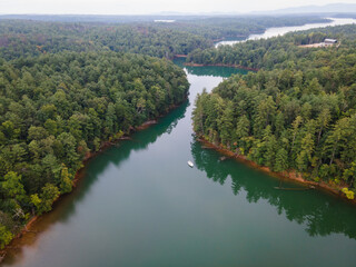 Fototapeta na wymiar Boating on Lake James in Western North Carolina