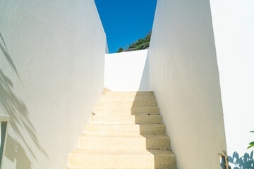 stair step with white wall
