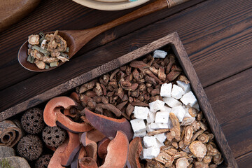 A course of Chinese medicine in a wooden box