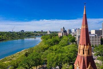 Naklejka premium Aerial view of the downtown area of Saskatoon, Saskatchewan, Canada