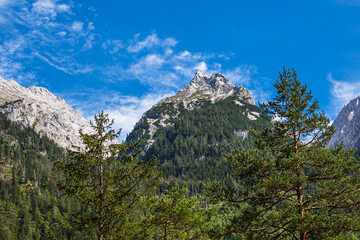 Landschaft im Klausbachtal im Berchtesgadener Land in Bayern