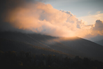 Obraz premium Sunset lautumn landscape 