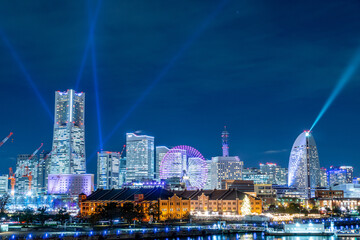 神奈川県横浜市大さん橋から見たみなとみらいの夜景