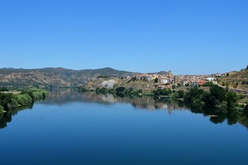 Fototapeta na wymiar Ribarroja del Ebro