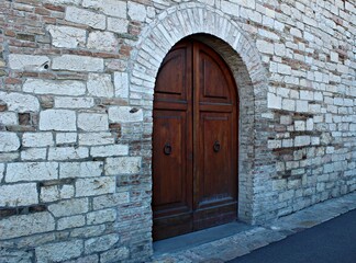 Fototapeta na wymiar Italy: Old Doorway.