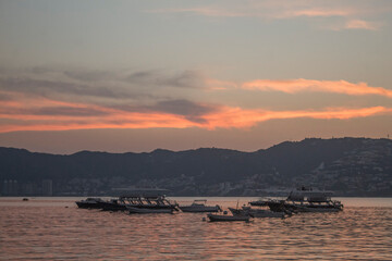 Amanecer en la bahia de Acapulco