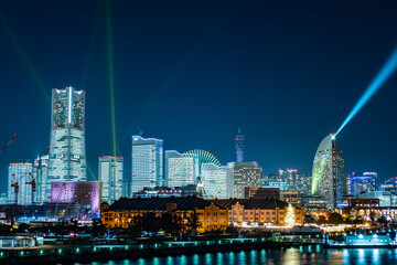 神奈川県横浜市みなとみらいのビルが全館点灯した夜景