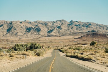 Fototapeta na wymiar Desert landscape with mountains along Route 66, in eastern California
