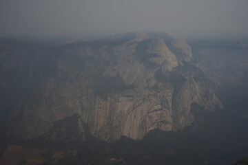 カリフォルニア州　ヨセミテ国立公園　グレイシャーポイント　山頂　風景