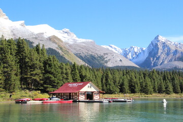 Fototapeta premium The Boathouse, Jasper National Park, Alberta