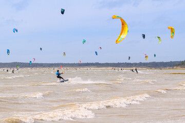 Kitesurf en baie de Somme sur la plage du Crotoy