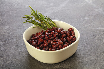 Vegan cuisine - black kidney in the bowl