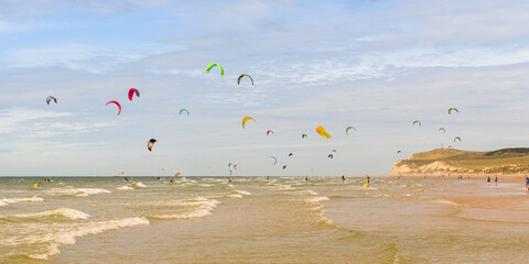 Kitesurf en baie de Somme sur la plage du Crotoy