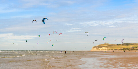 Kitesurf en baie de Somme sur la plage du Crotoy