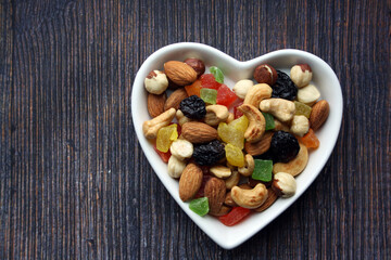 A mixture of nuts, dried fruits and candied fruits.