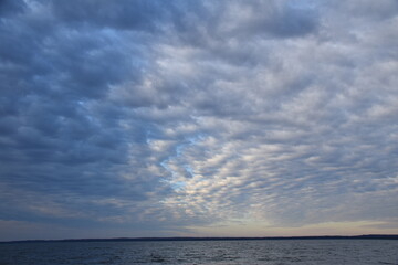 Obraz premium clouds sky blue puffy white grey texture misty foggy fog mist background rain cloud
