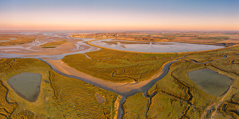 Lever du jour sur la baie de Somme - Vue aérienne sur Le Crotoy