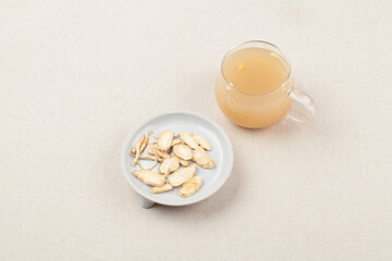 Obraz na płótnie Canvas Ginseng tea, ginseng, tea, traditional tea, beverage, health.,인삼차, 인삼 ,차, 전통차, 음료 ,건강