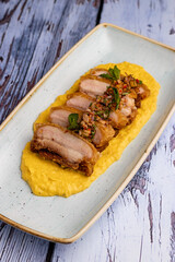 Cordero with mashed potatoes