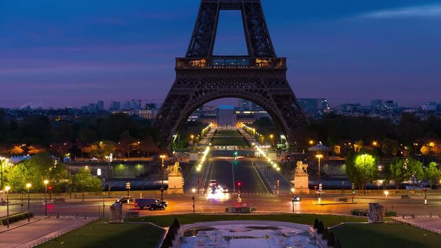 Paris skyline and Eiffel Tower Timelapse