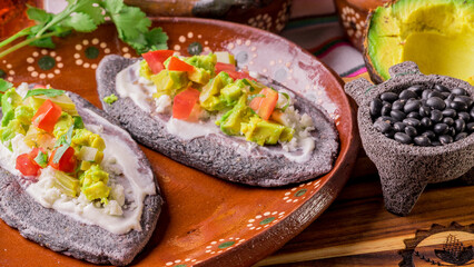 Comida típica mexicana, tlacoyo.