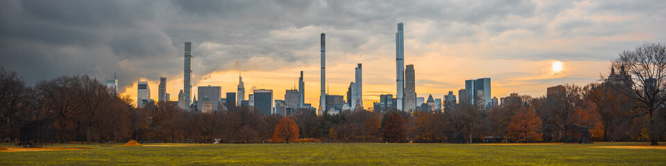 Manhattan view from Central Park, sunset panorama - obrazy, fototapety, plakaty