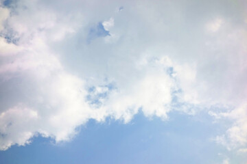 真夏の時期を過ぎて初秋の候、空に映える雲海模様