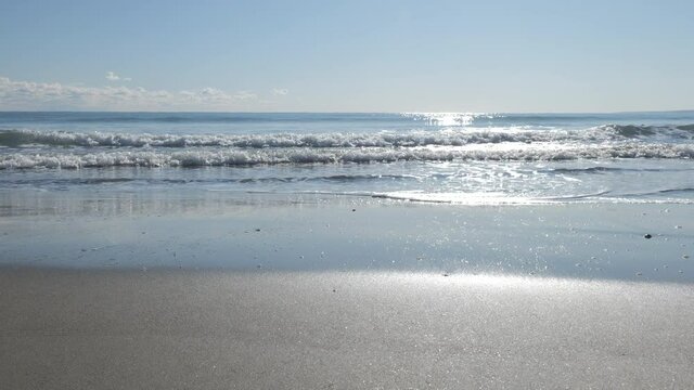 誰もいない冬の朝の海岸　大洗サンビーチ　12月