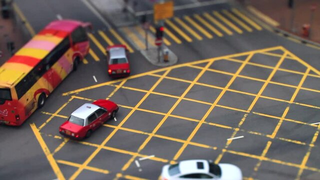 Cars are Moving on Hong Kong's Crossroad
EOS Canon 7D, Canon 45mm Tilt-Shift Lens, MS, Dolly, Locked Down
1/50; f2,8; ISO 100