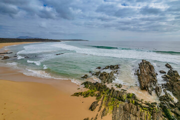 Morning ocean views with waves and rocks