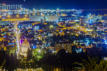 Fototapeta na wymiar Downtown Haifa with holiday lights
