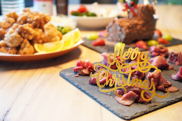 クリスマスパーティーのごはん