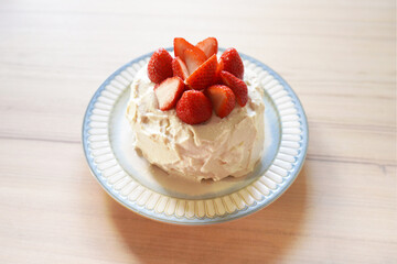 いちごの誕生日ケーキ