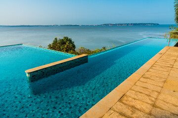 Close up Pool with a view