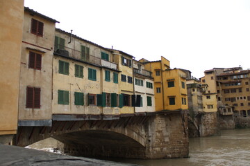 Naklejka na ściany i meble Famous Ponte Vecchio in Florence, Italy