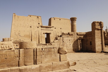 ancient temples in egypt