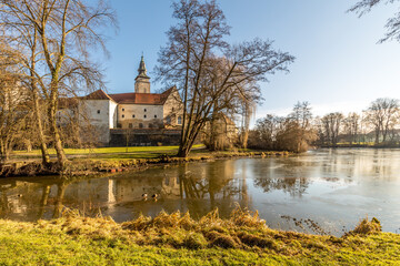 Castle Park and Telc Castle. View of the city of Telc in the winter sunset.
The picturesque castle and the historic center with the decorative facades of the houses belong to the UNESCO World Heritage